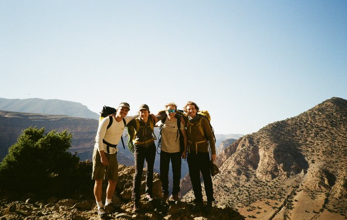 Klettern in Taghia: Fels, Freundschaft und der Zauber des Chaos by Daniel Felsner